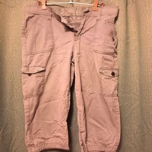 Lee Khaki Capri Pants size 10/Medium